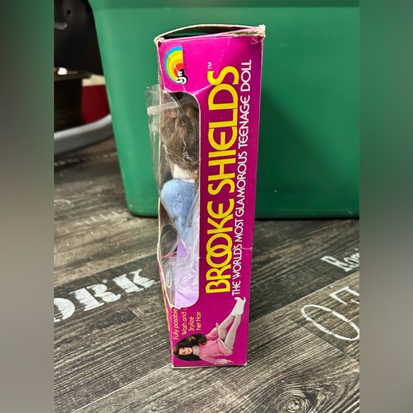 Vintage Brooke Shields Doll - Picture 7 of 9